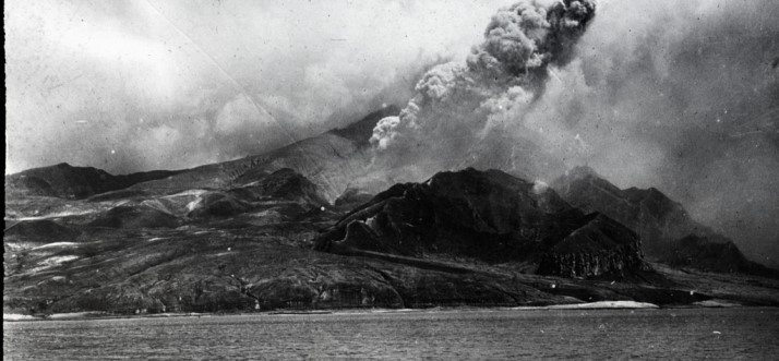 mount-pele-eruption-1902-featured